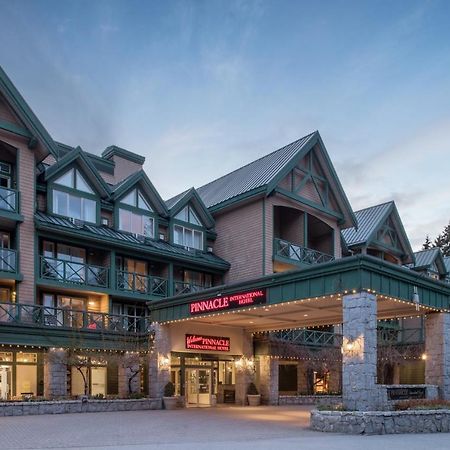 Pinnacle Hotel Вістлер Екстер'єр фото