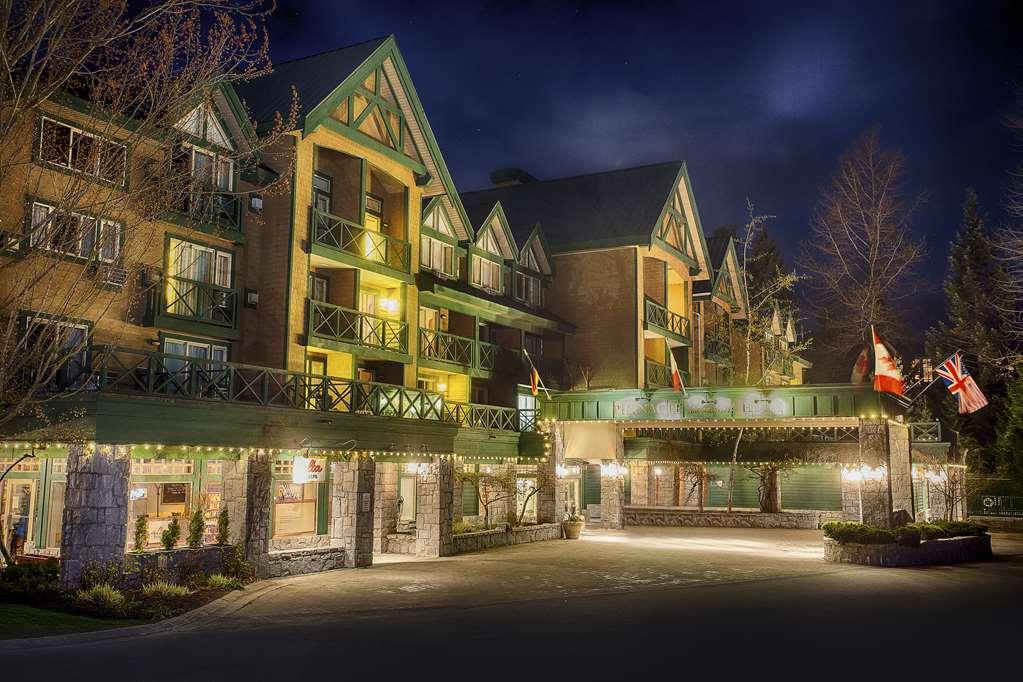 Pinnacle Hotel Вістлер Екстер'єр фото