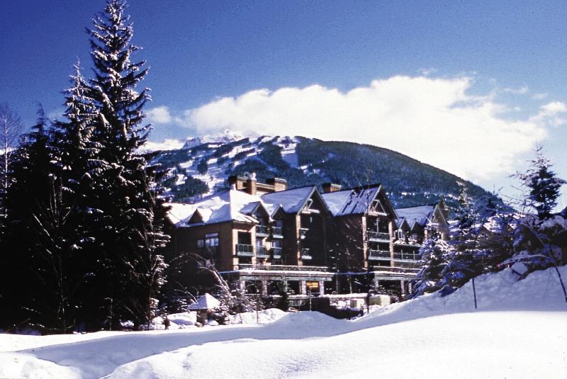 Pinnacle Hotel Вістлер Екстер'єр фото