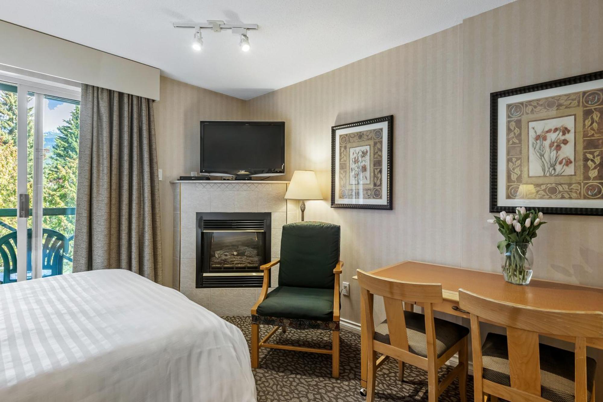 Pinnacle Hotel Вістлер Номер фото